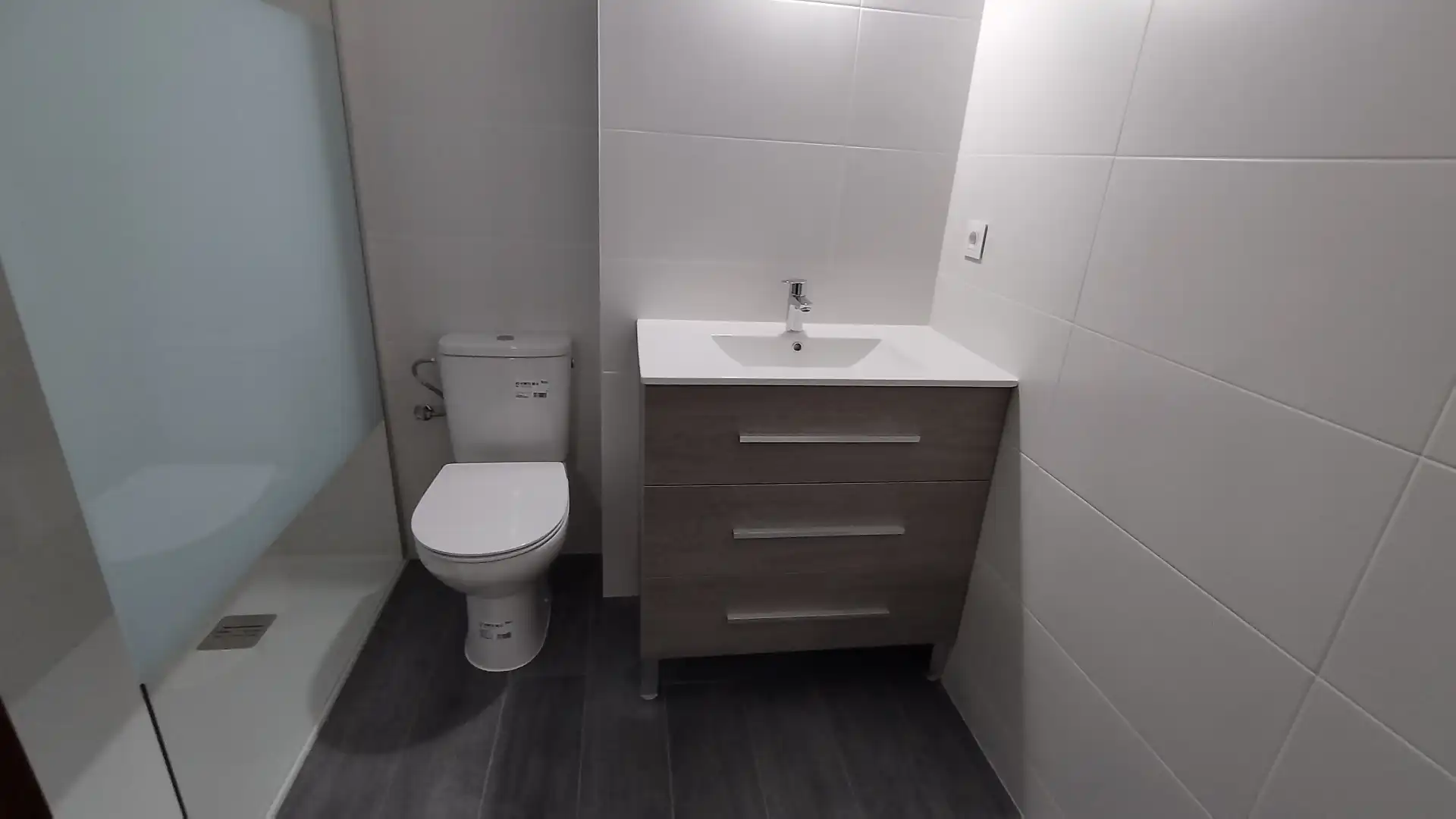 Bathroom of Flat for sale in Huesca  with Terrace and Balcony