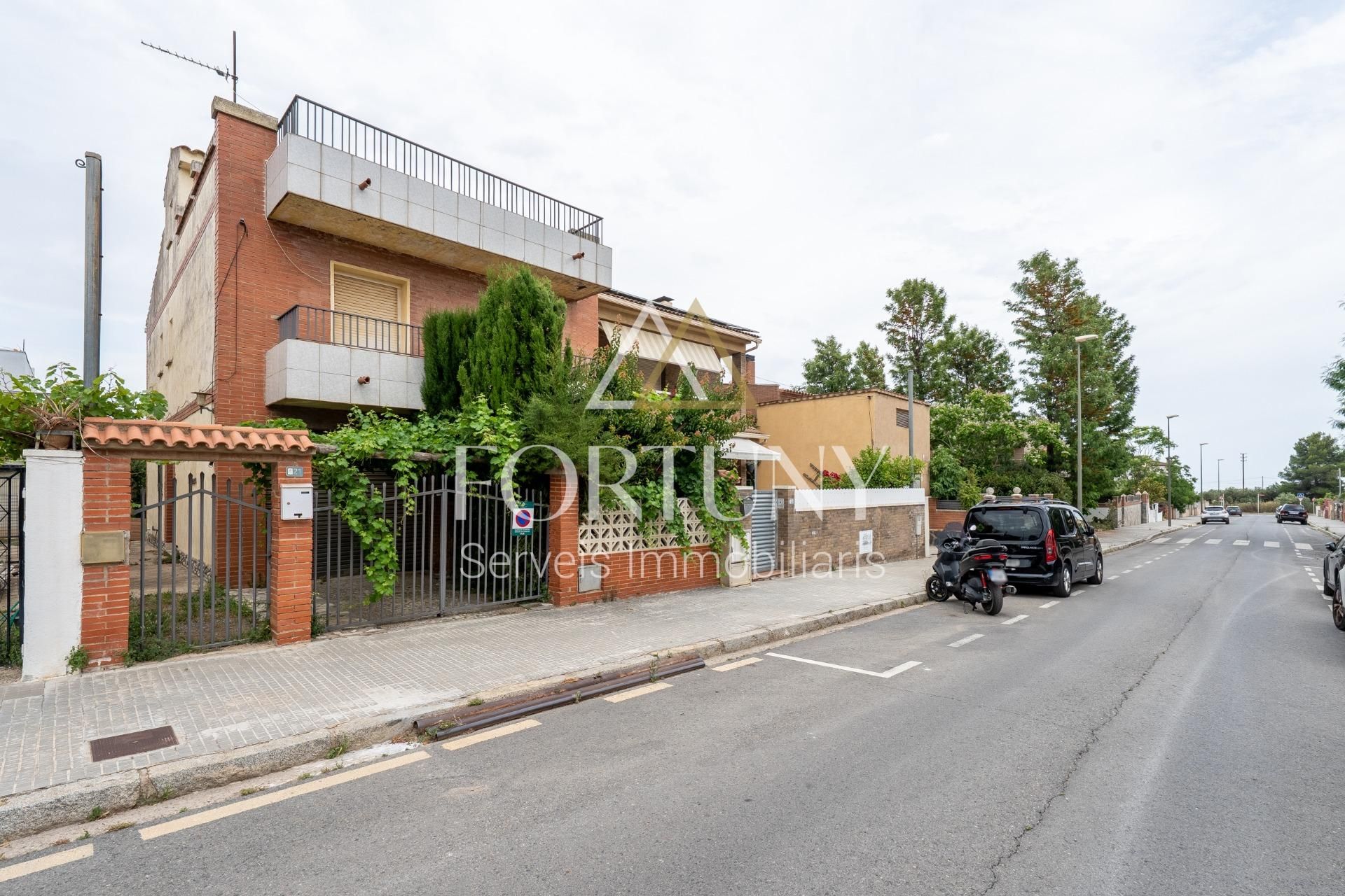 Exterior view of Single-family semi-detached for sale in Reus  with Private garden and Terrace