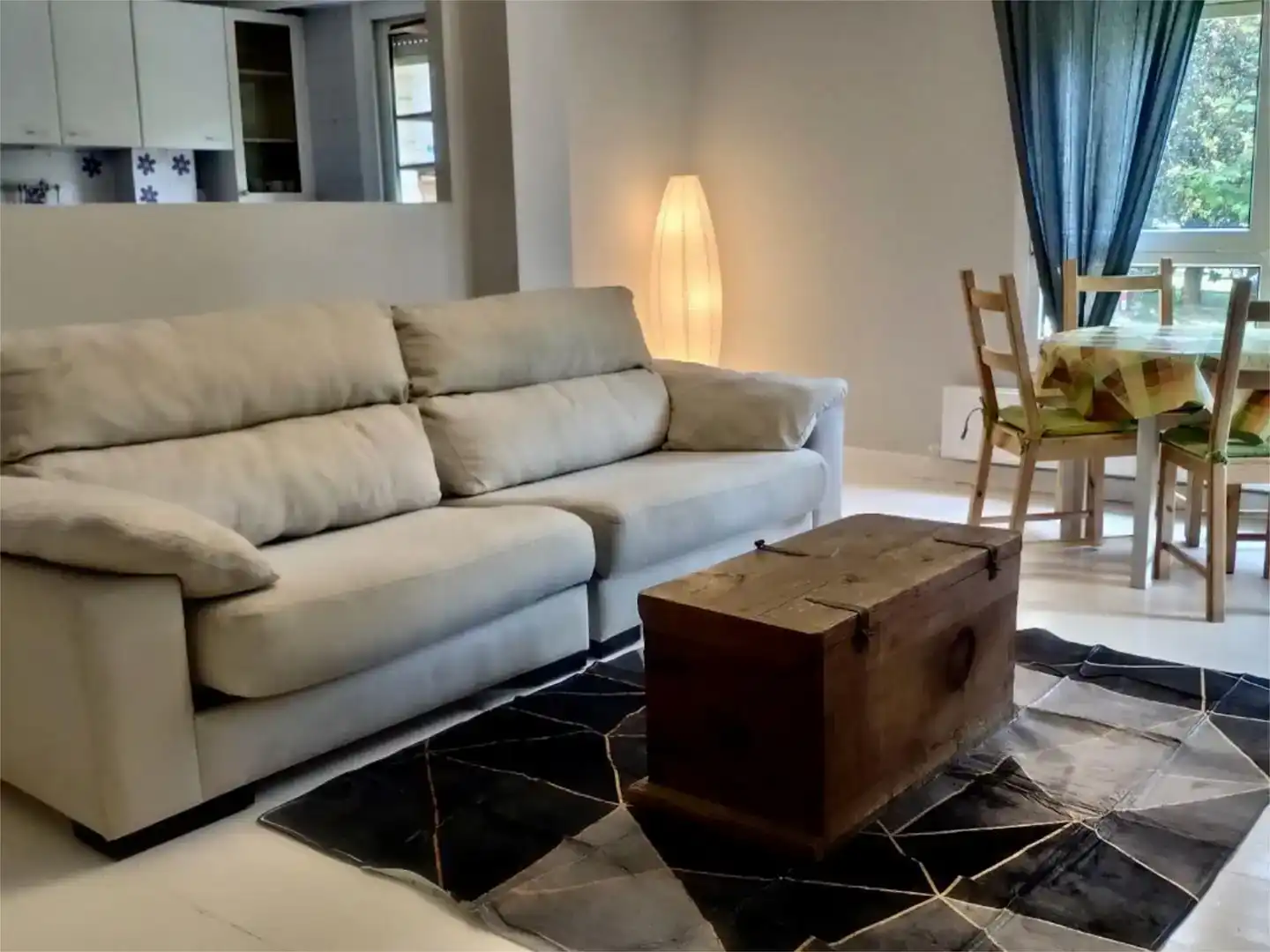 Wohnzimmer von Wohnung zur Miete in Zarautz mit Privatgarten, Parkett und Schwimmbad
