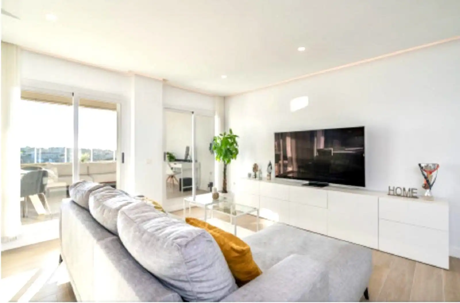 Sala de estar de Apartamento en venta en Mijas con Aire acondicionado, Terraza y Trastero