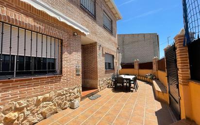 Exterior view of House or chalet for sale in Morata de Tajuña  with Air Conditioner and Terrace