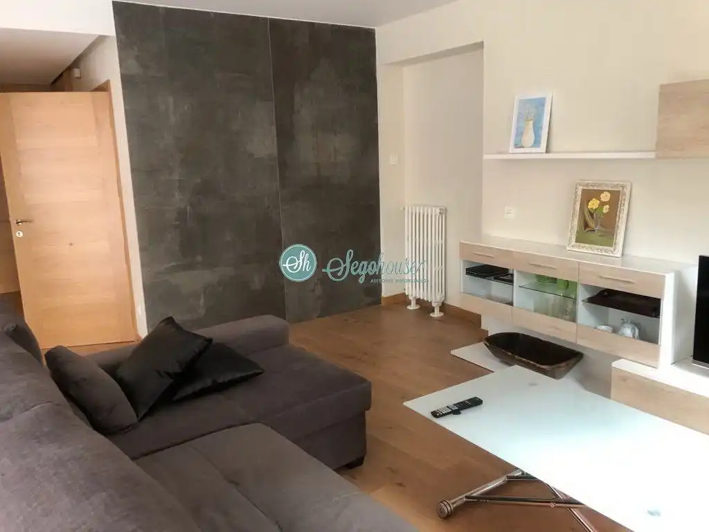 Sala de estar de Piso de alquiler en Segovia con Calefacción, Terraza y Amueblado