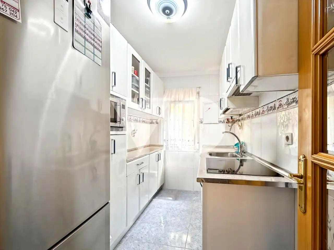 Küche von Wohnung zum Verkauf in Madrid mit Klimaanlage und Heizung