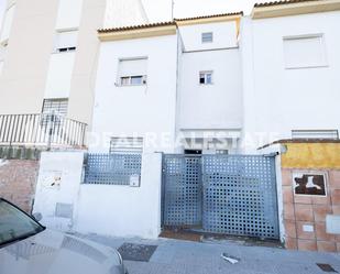 Vista exterior de Casa adosada en venda en Burguillos amb Terrassa