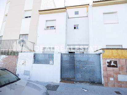 Vista exterior de Casa adosada en venda en Burguillos amb Terrassa