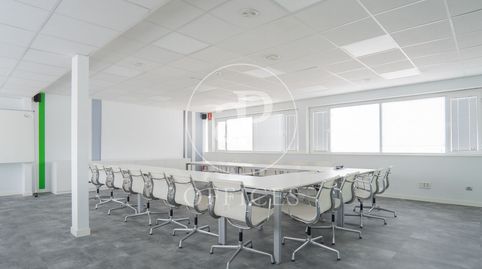 Foto 4 de Oficina de alquiler en Tres Olivos - Valverde, Madrid Capital