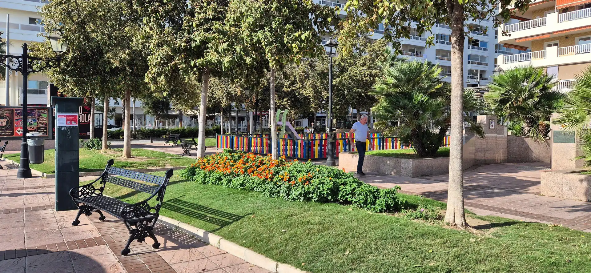 Vista exterior de Local en traspaso en Fuengirola con Aire acondicionado y Alarma