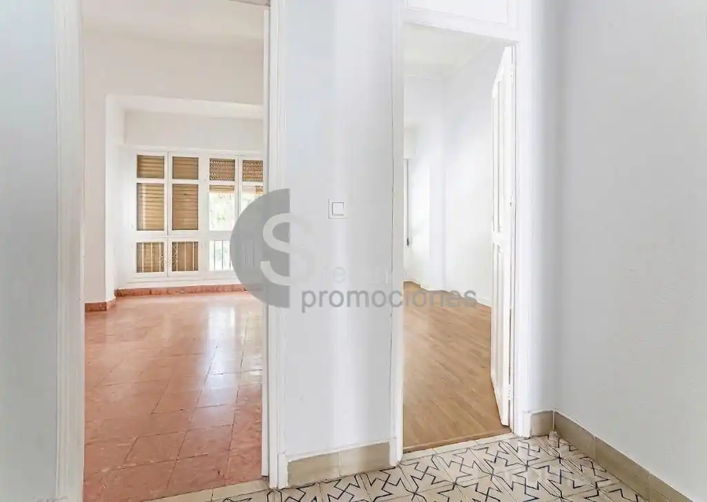 Habitación de Edificio en venta en Málaga