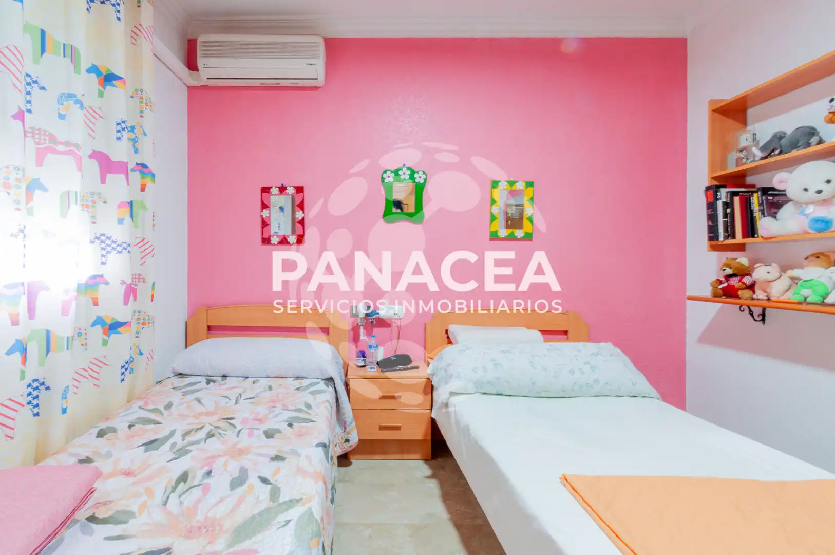 Bedroom of Houses for sale in Roquetas de Mar  with Air Conditioner, Terrace and Furnished