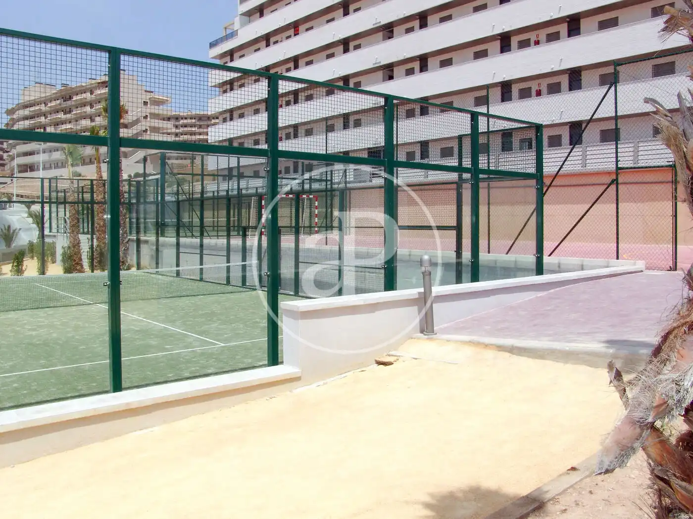 Vista exterior de Pis en venda en Elche / Elx amb Aire condicionat, Calefacció i Jardí privat