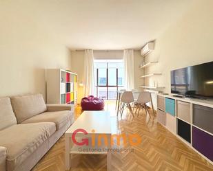 Living room of Flat to rent in  Madrid Capital  with Air Conditioner, Heating and Terrace