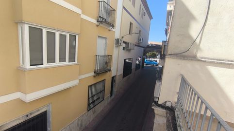 Foto 3 de Piso en venta en Calle Doctor Navarro Funes, 5, Mengíbar, Jaén