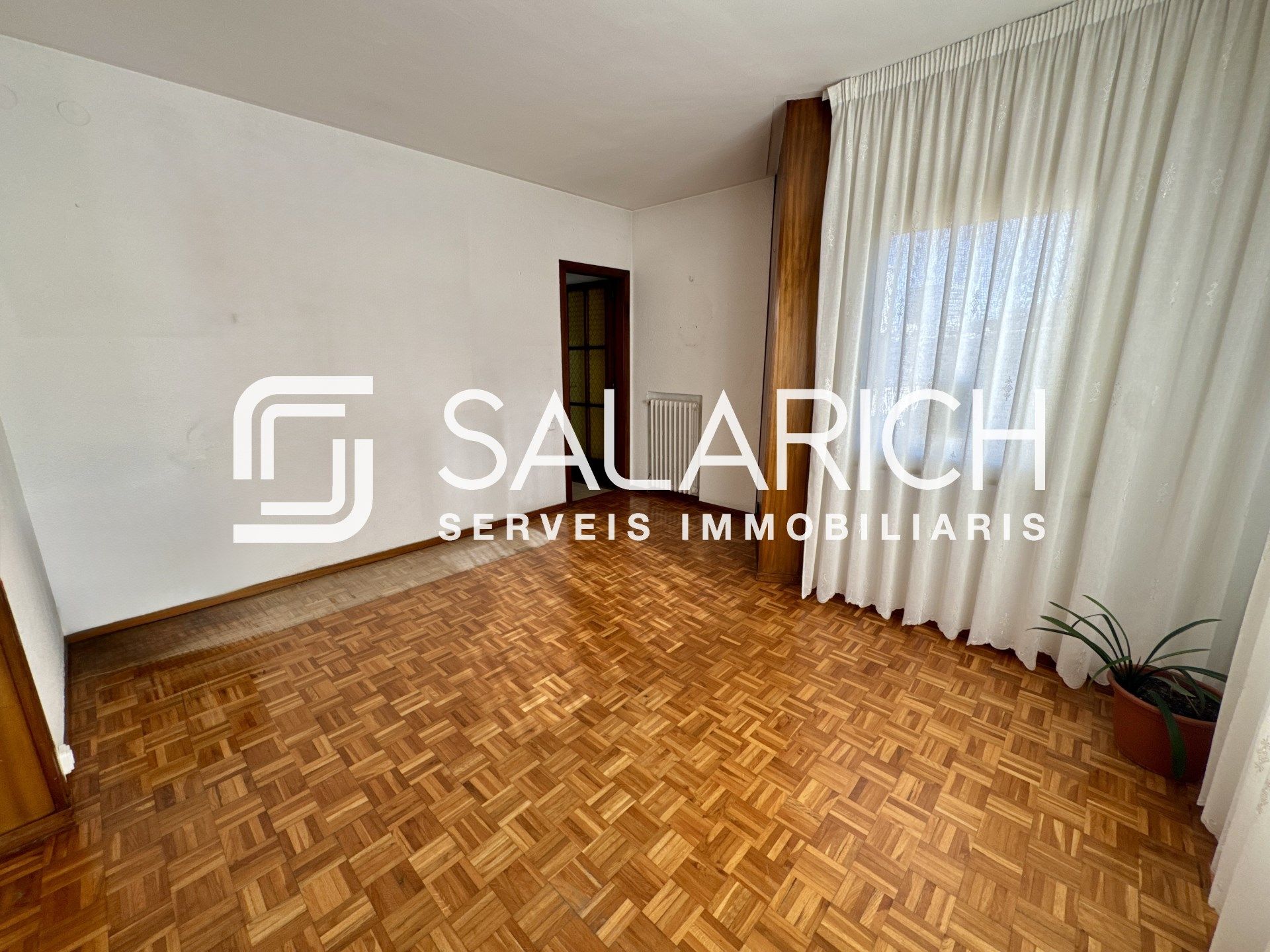 Sala d'estar de Pis en venda en  Barcelona Capital amb Aire condicionat, Calefacció i Balcó