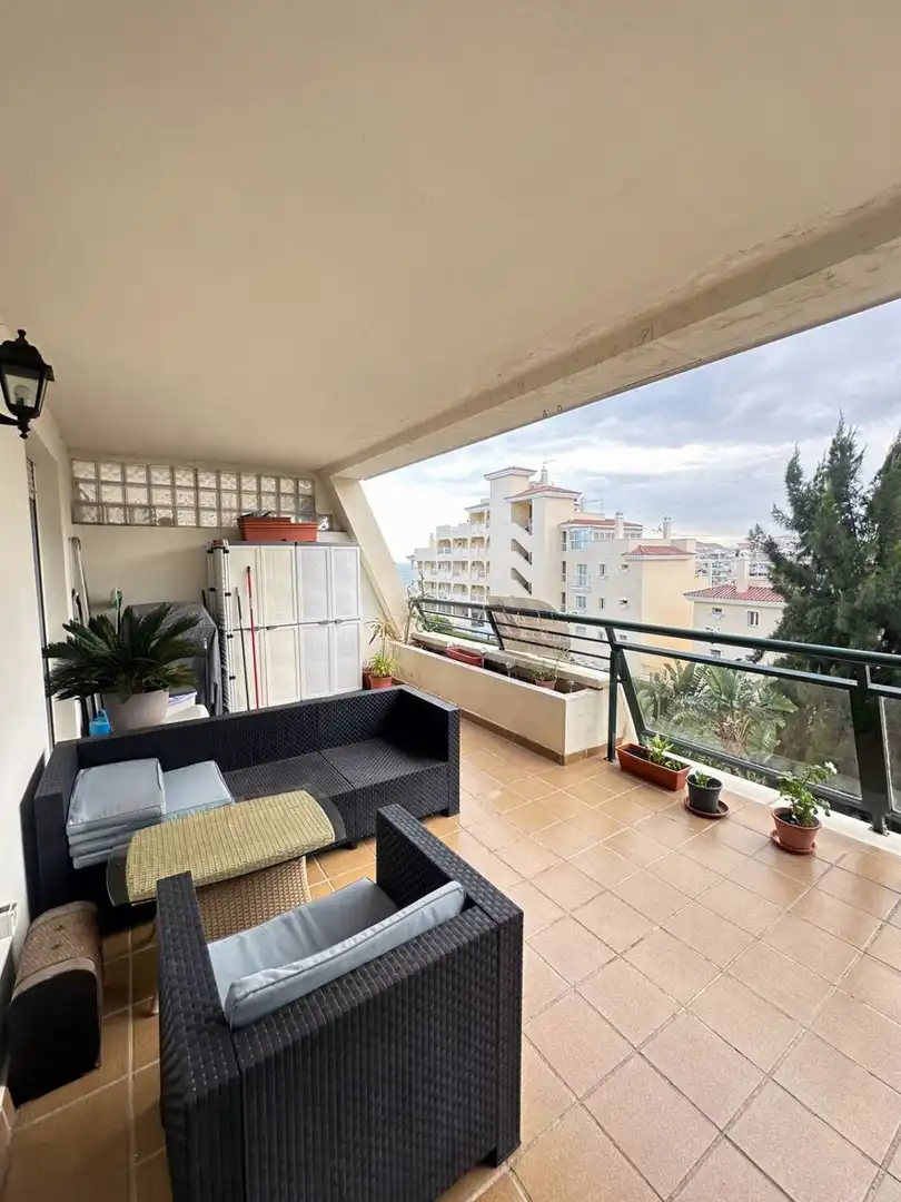 Terraza de Piso en venta en Benalmádena con Calefacción, Terraza y Piscina comunitaria