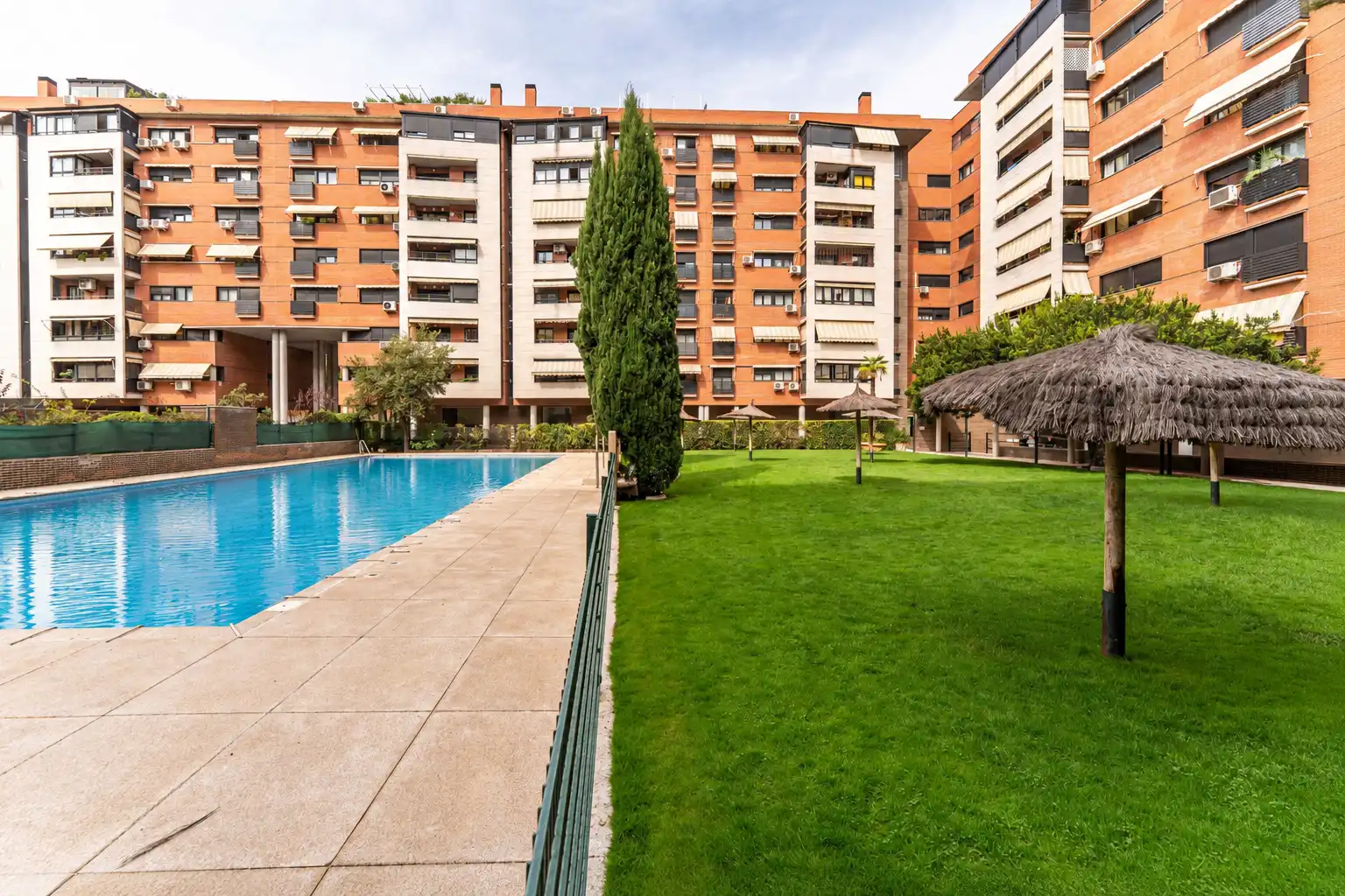 Swimming pool of Flat for sale in Parque Lisboa - La Paz