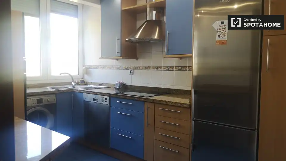 Cocina de Apartamento para compartir en Bilbao  con Aire acondicionado, Calefacción y Terraza