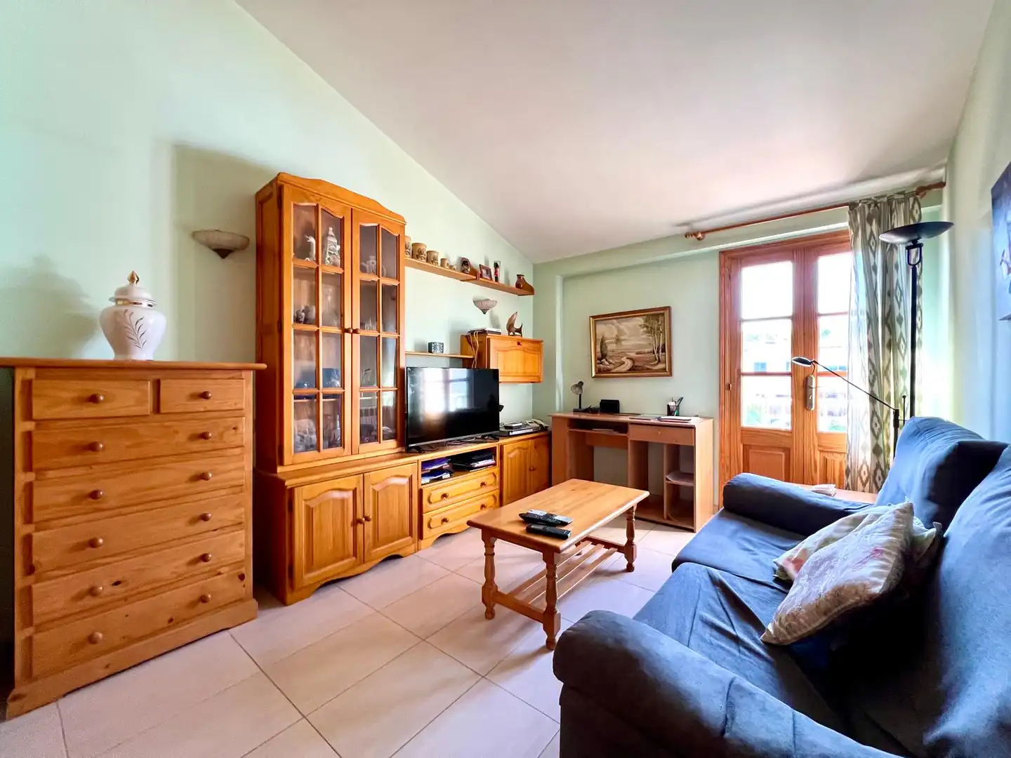 Sala d'estar de Casa adosada en venda en  Palma de Mallorca amb Aire condicionat, Calefacció i Jardí privat