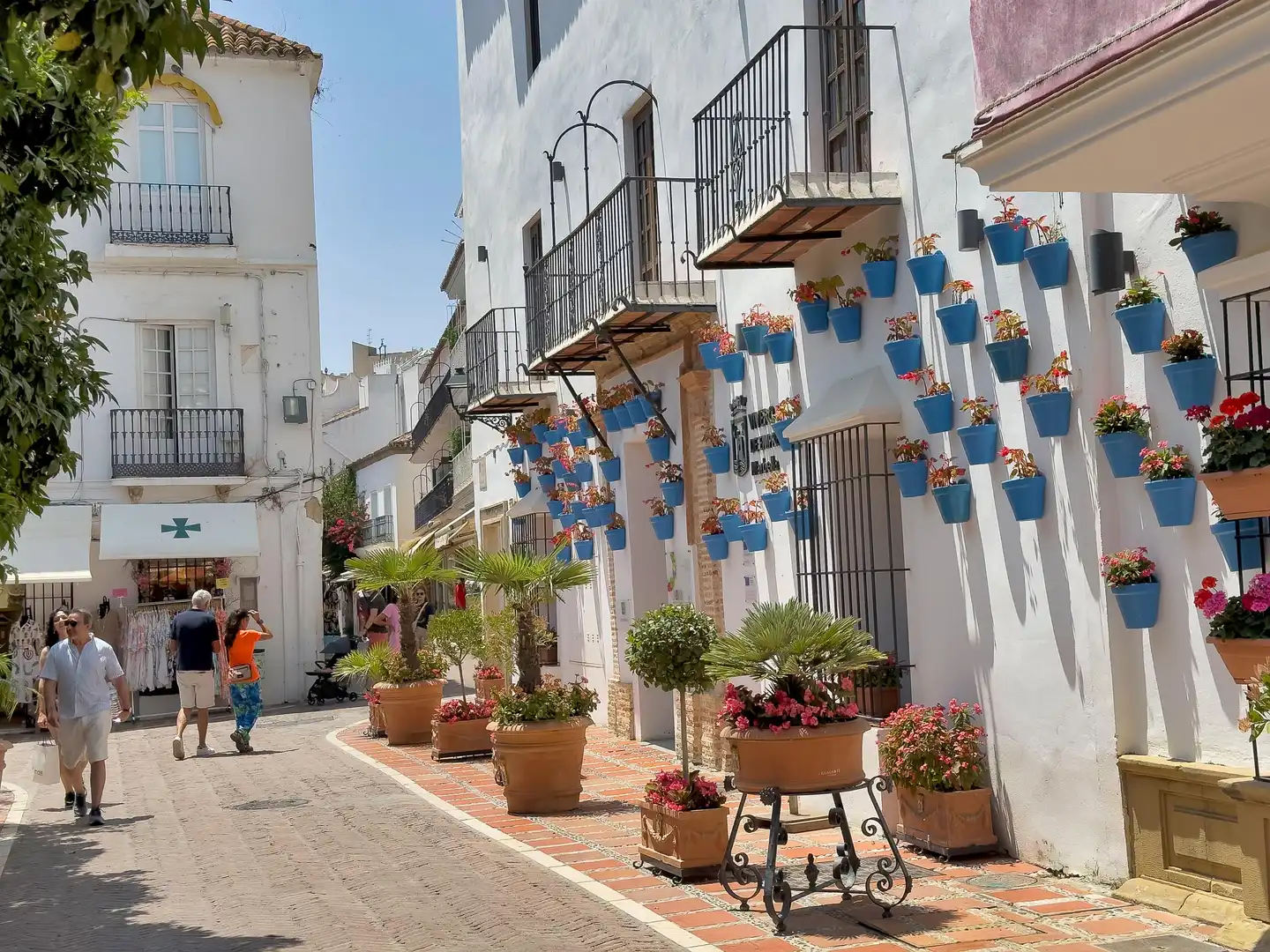 Exterior view of Apartments for sale in Marbella  with Parquet flooring and Balcony