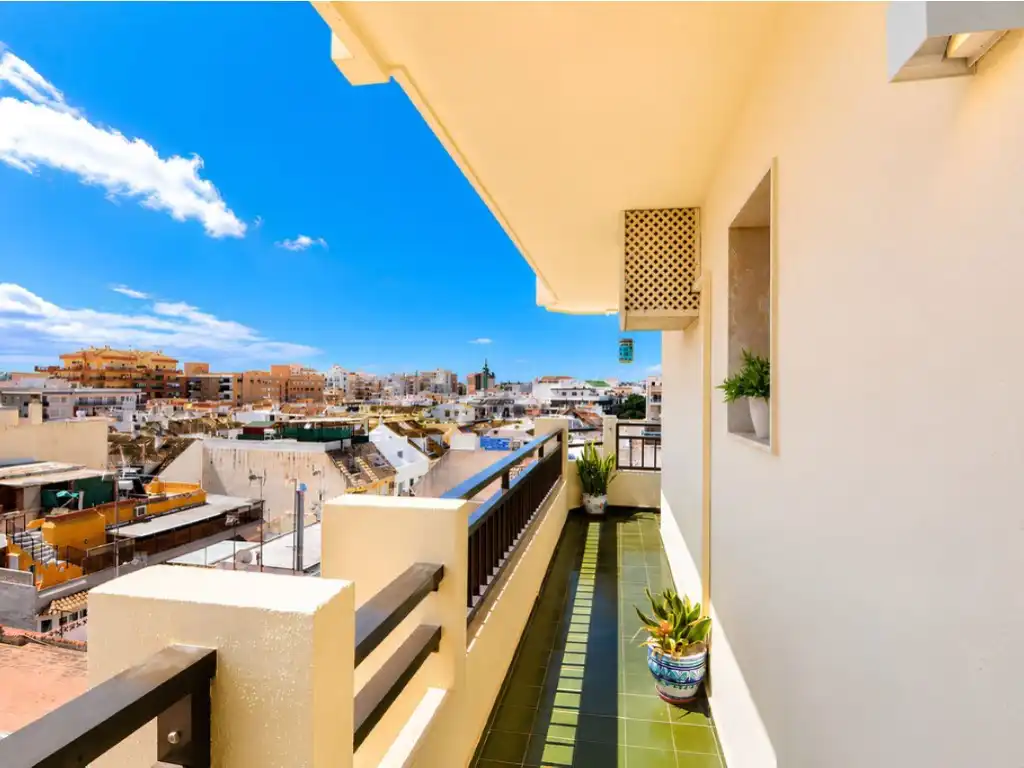 Terraza de Piso en venta en Fuengirola con Aire acondicionado, Terraza y Amueblado