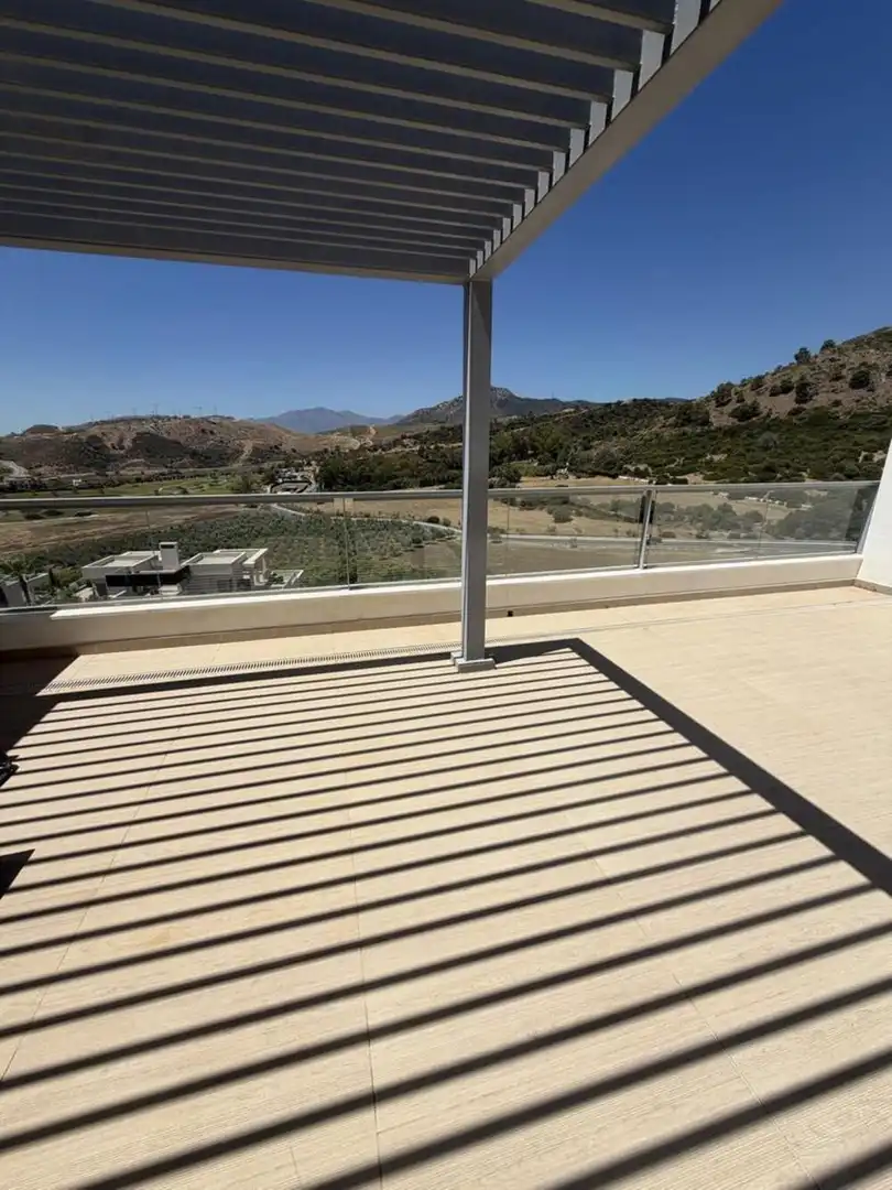 Terrasse von Dachboden zur Miete in Benahavís mit Klimaanlage, Terrasse und Abstellraum