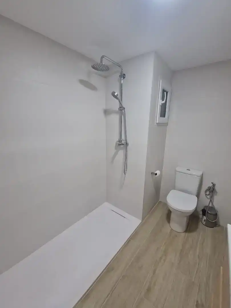 Bany de Apartament de lloguer en Cullera amb Piscina i Balcó