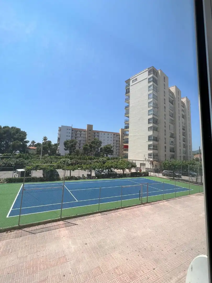 Vista exterior de Apartament en venda en Benicasim / Benicàssim amb Parquet, Moblat i Rentadora