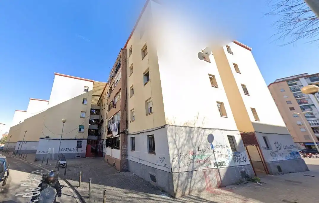 Piso en venta en Carrer CACERES 18