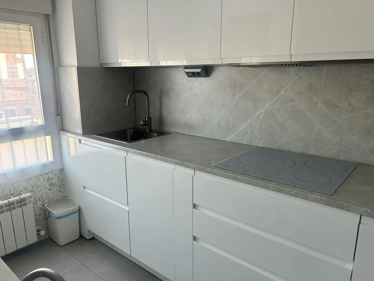 Cuina de Pis en venda en Huesca amb Aire condicionat, Calefacció i Terrassa