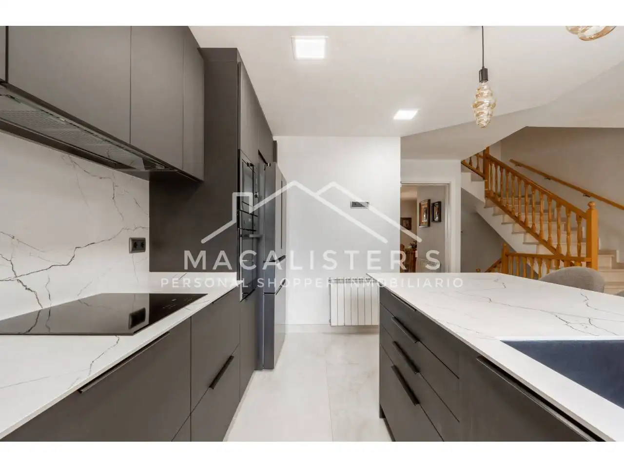 Cocina de Casa adosada en venta en Vilassar de Mar con Aire acondicionado, Calefacción y Jardín privado