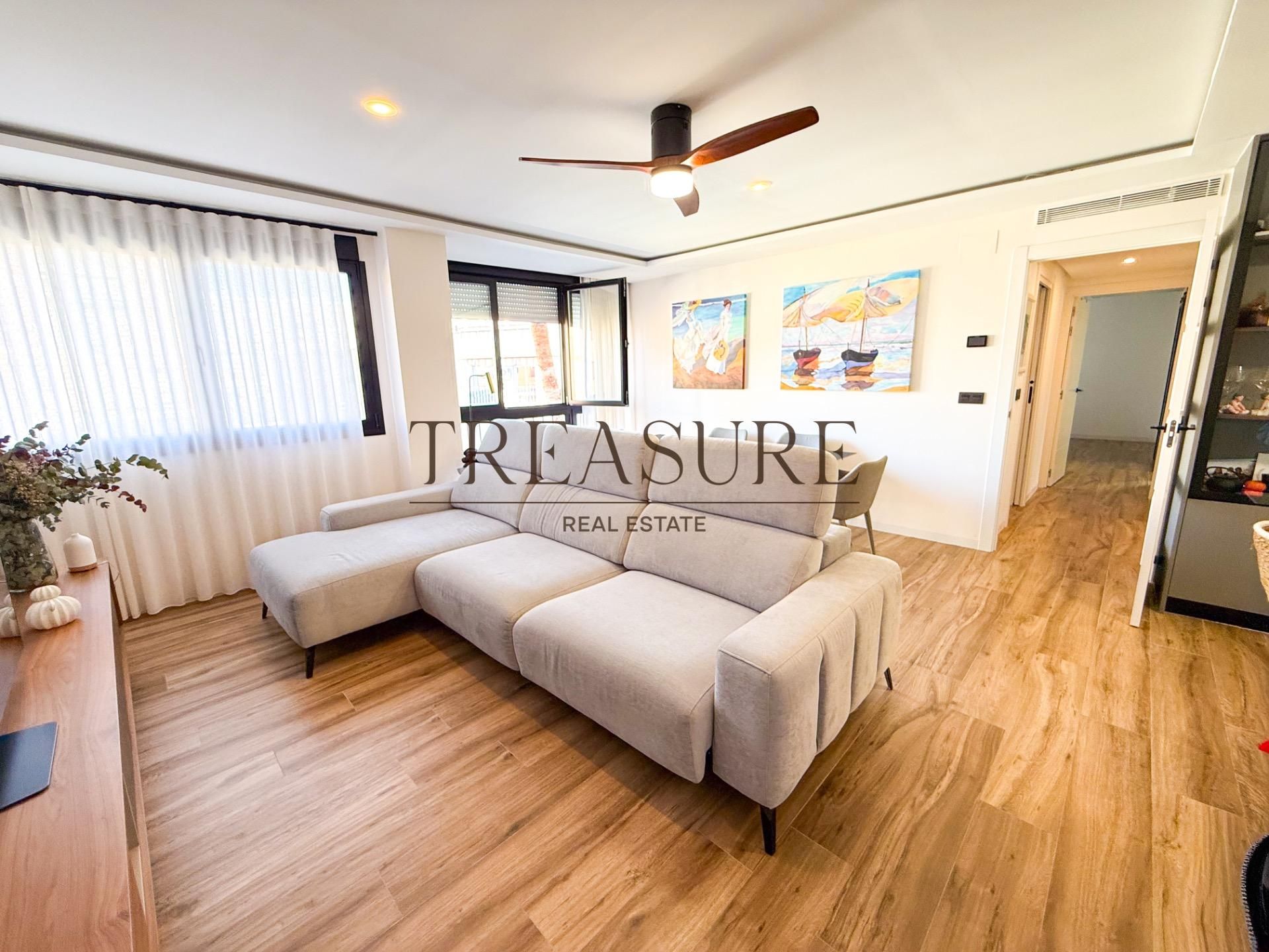 Living room of Flat for sale in  Murcia Capital  with Air Conditioner and Storage room