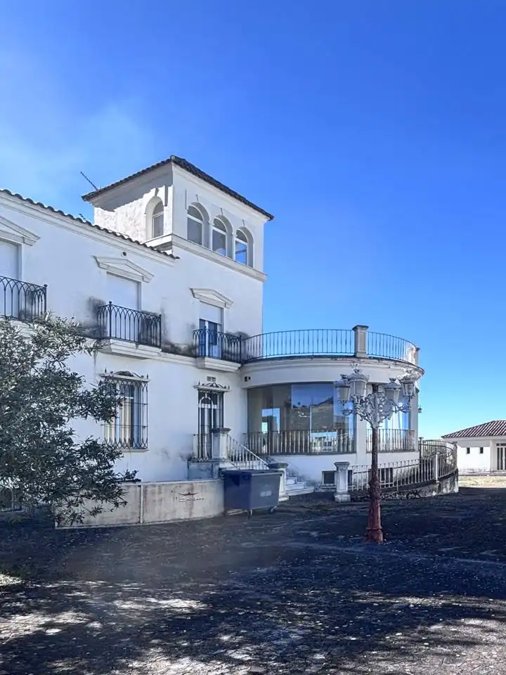 Vista exterior de Casa o chalet en venta en Cabra con Jardín privado, Terraza y Balcón
