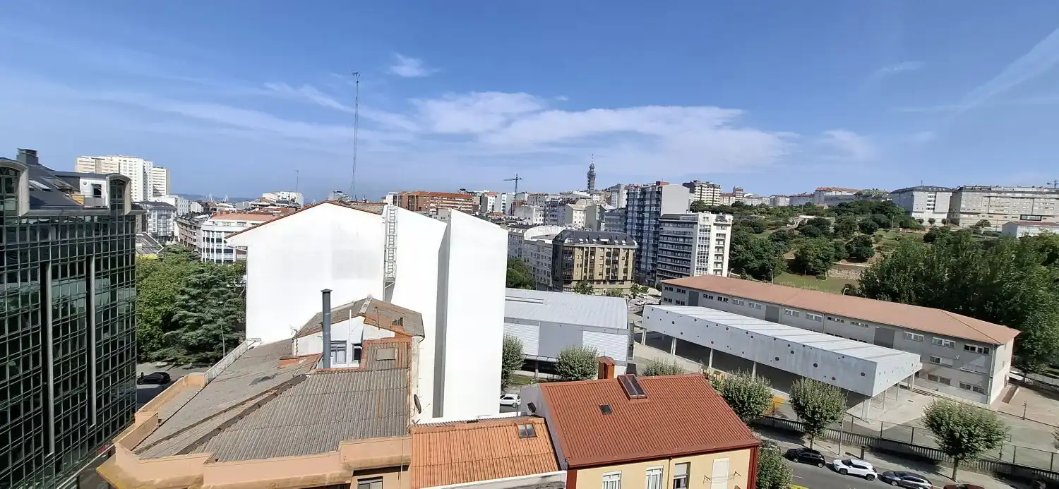 Pis amb ascensor en venda a Cuatro Caminos - Plaza de la Cubela