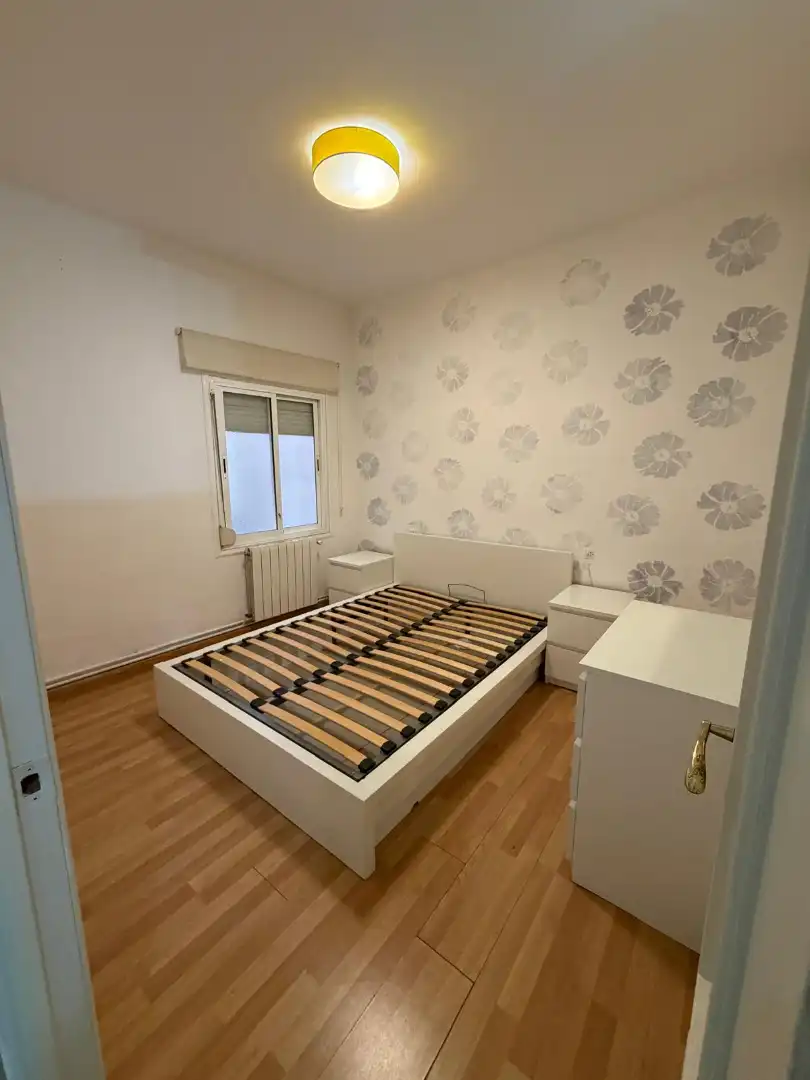 Habitación de Piso en venta en Sabadell con Calefacción y Balcón
