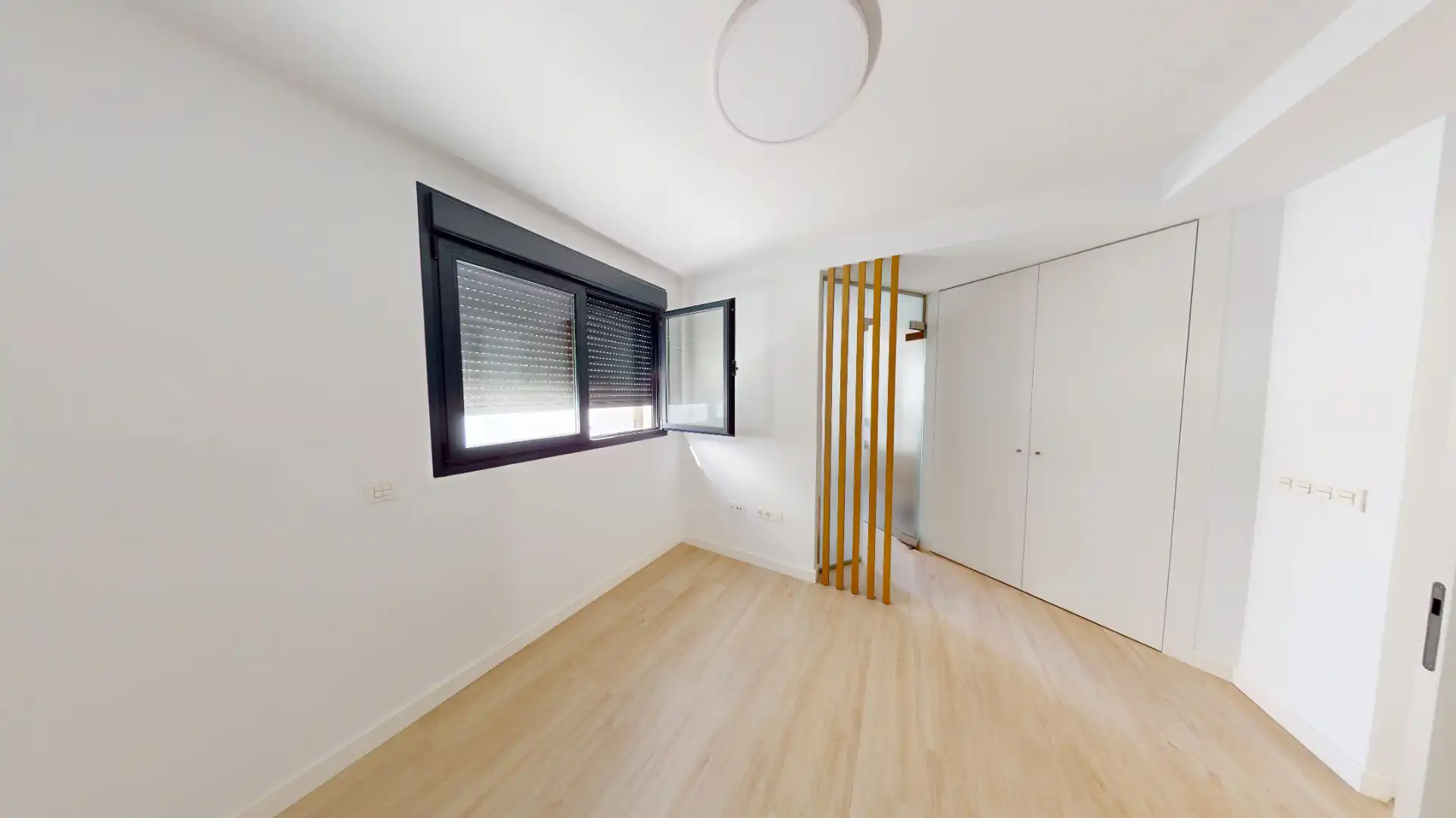 Dormitori de Pis en venda en Almería amb Aire condicionat, Calefacció i Parquet