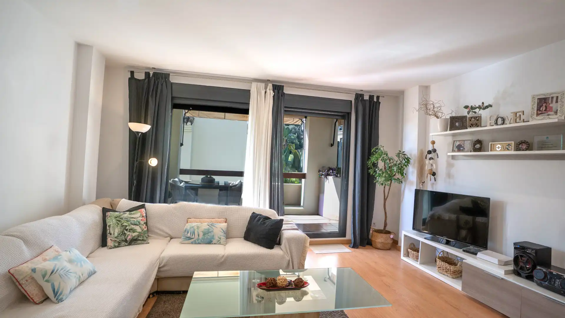 Apartament amb piscina en venda a Estepona Pueblo, imagen 3