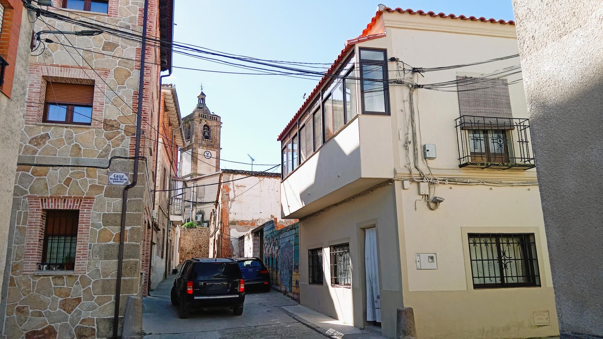 Vista exterior de Casa o xalet en venda en Lagartera amb Aire condicionat