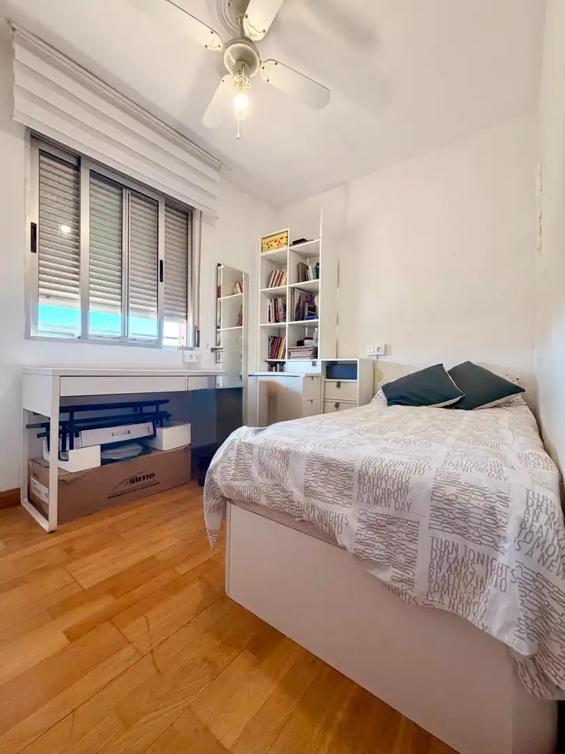 Bedroom of Flat for sale in Granada  with Furnished