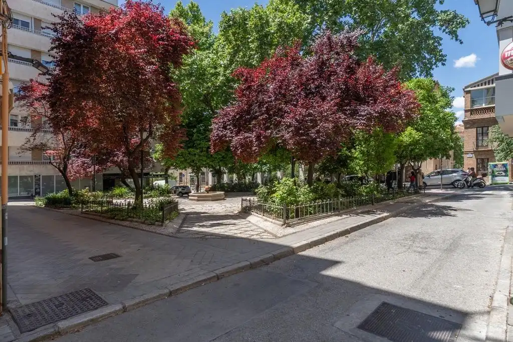 Vista exterior de Piso en venta en Granada con Aire acondicionado, Calefacción y Terraza