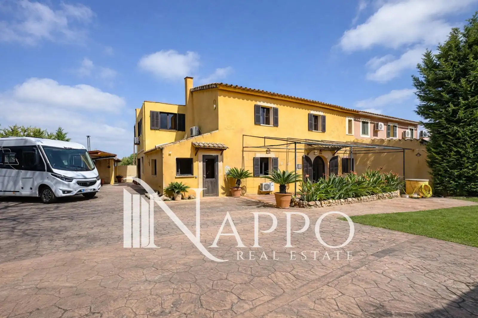 Vista exterior de Casa adosada en venta en  Palma de Mallorca con Aire acondicionado, Calefacción y Jardín privado