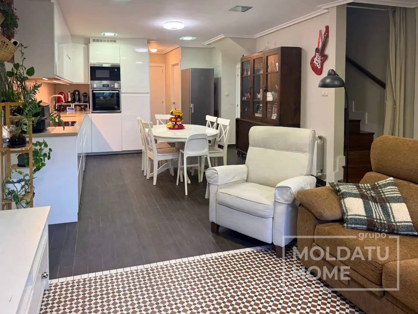 Living room of Houses for sale in Abanto y Ciérvana-Abanto Zierbena  with Heating, Private garden and Terrace
