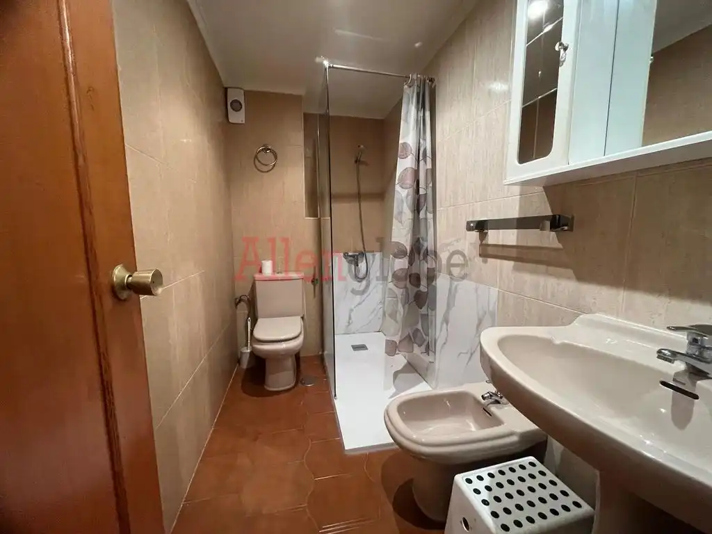 Bathroom of Apartments for sale in Oviedo 