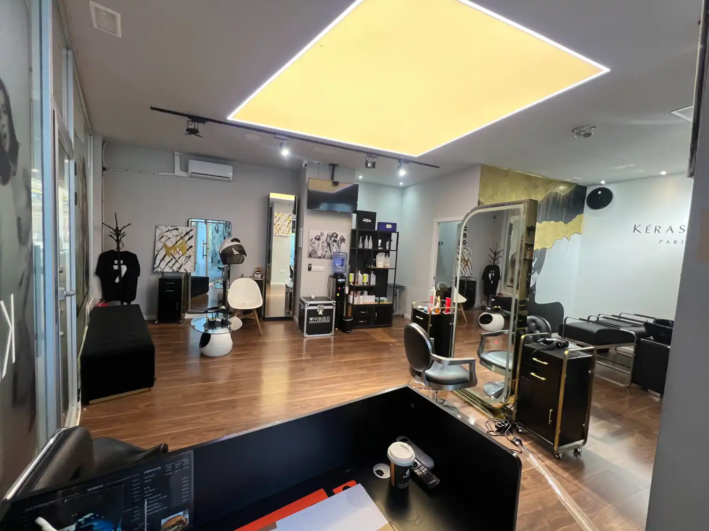 Commercial properties for sale in Valencia  with Air Conditioner