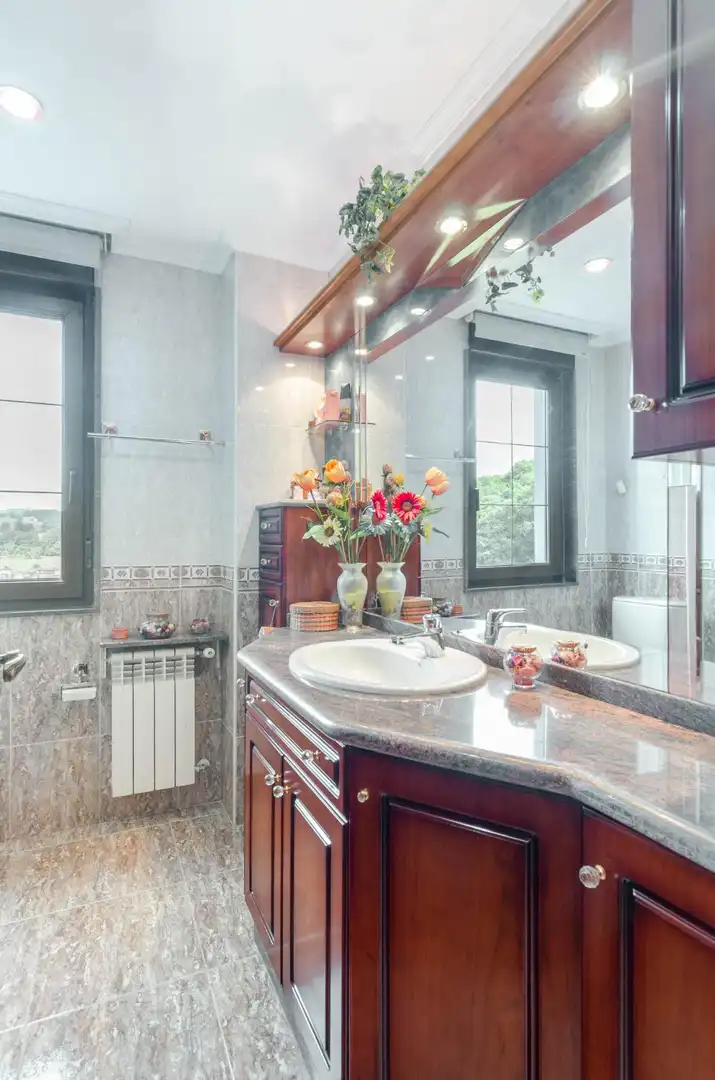 Baño de Casa o chalet en venta en Piloña con Calefacción, Jardín privado y Parquet