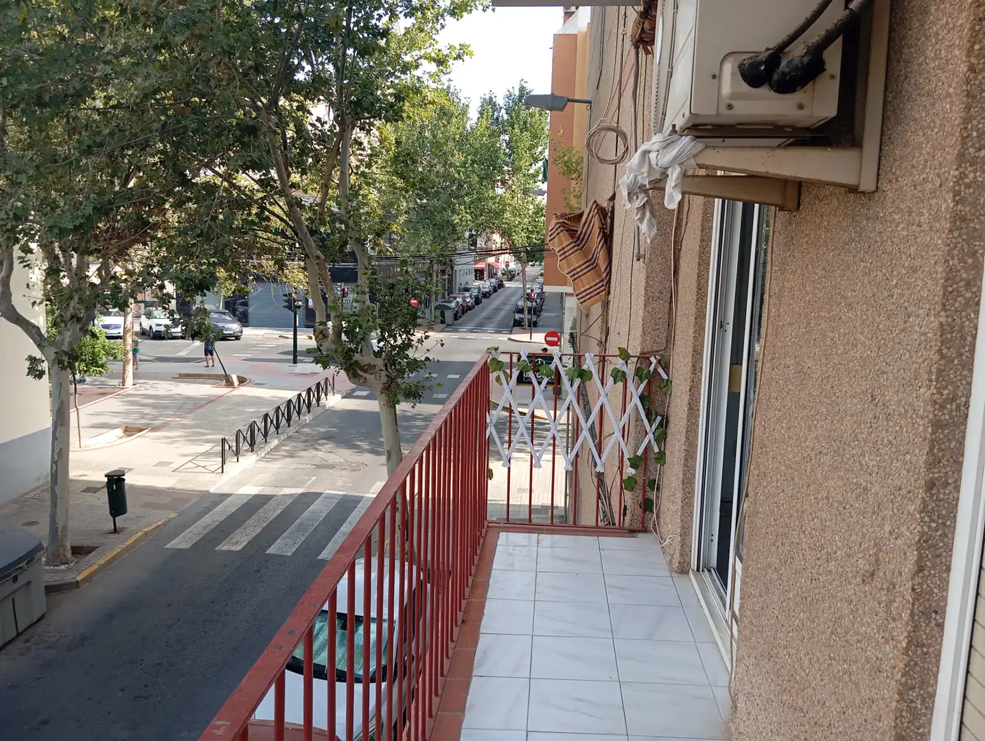 Außenansicht von Wohnung zur Miete in Elche / Elx mit Klimaanlage, Ofen und Balkon