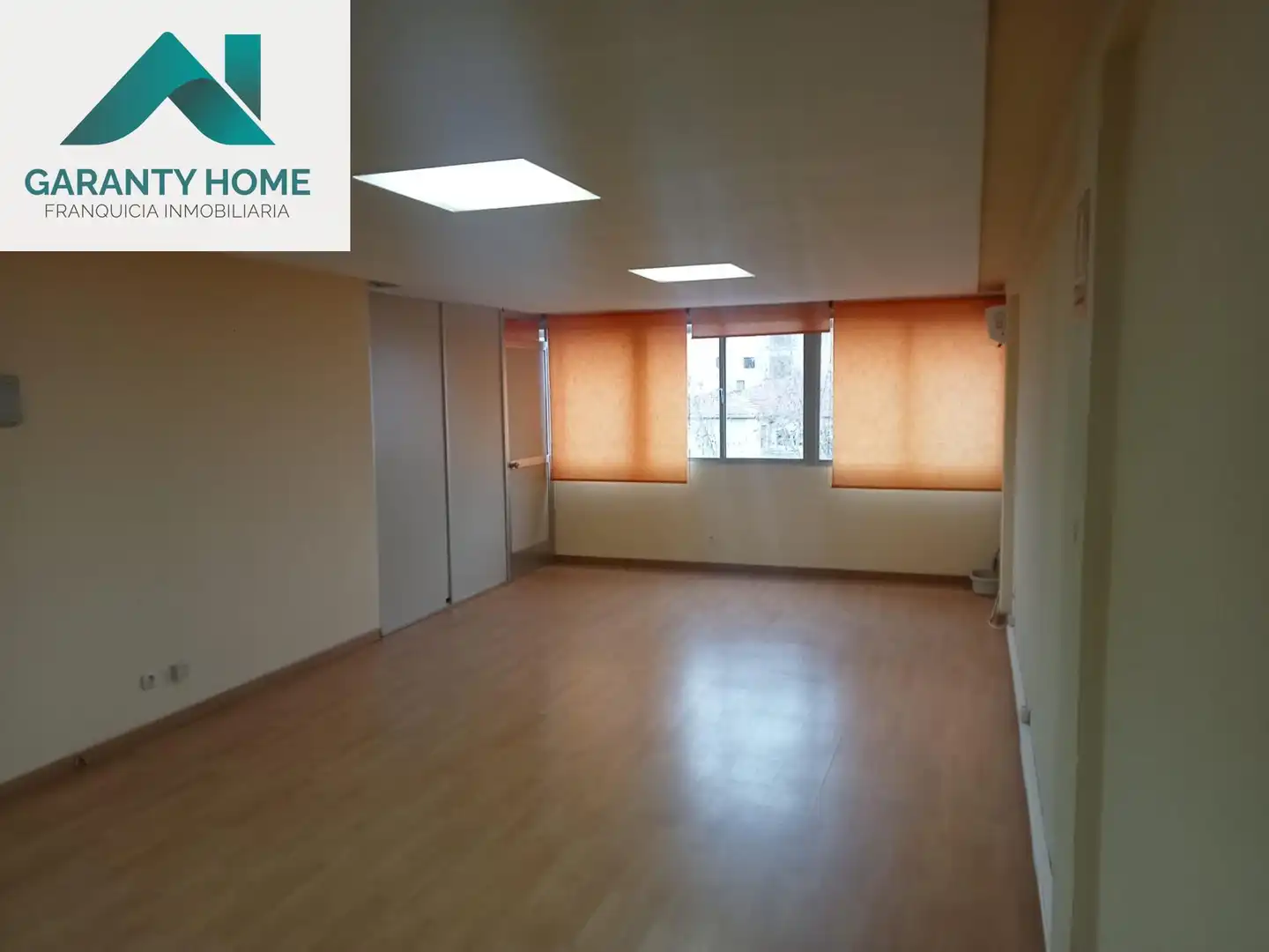 Oficina en venta en Móstoles con Aire acondicionado y Amueblado