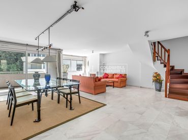 Attique avec balcon à louer à Carrer Fener 7
