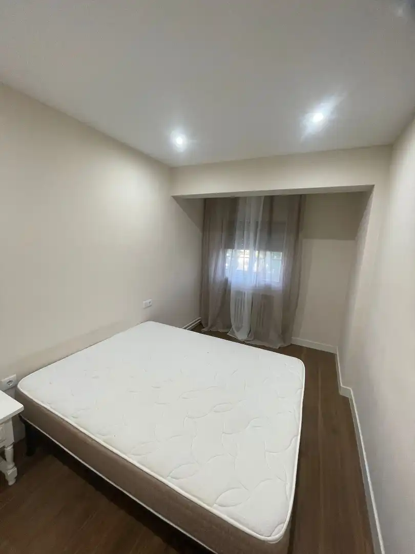 Bedroom of Flat for rent in Cuenca  with Air Conditioner, Heating and Parquet flooring