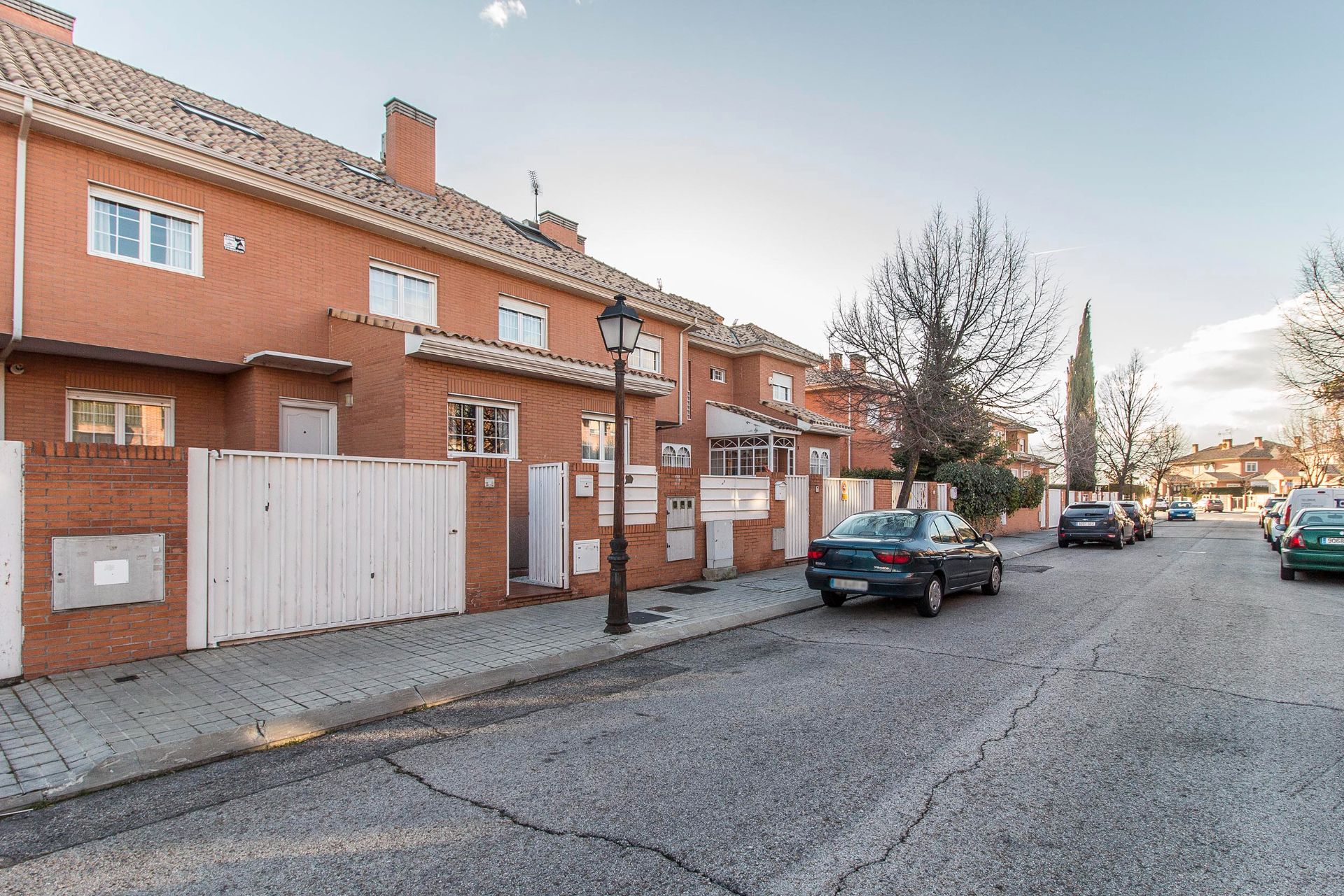 Vista exterior de Casa o xalet en venda en Villaviciosa de Odón amb Aire condicionat, Calefacció i Jardí privat