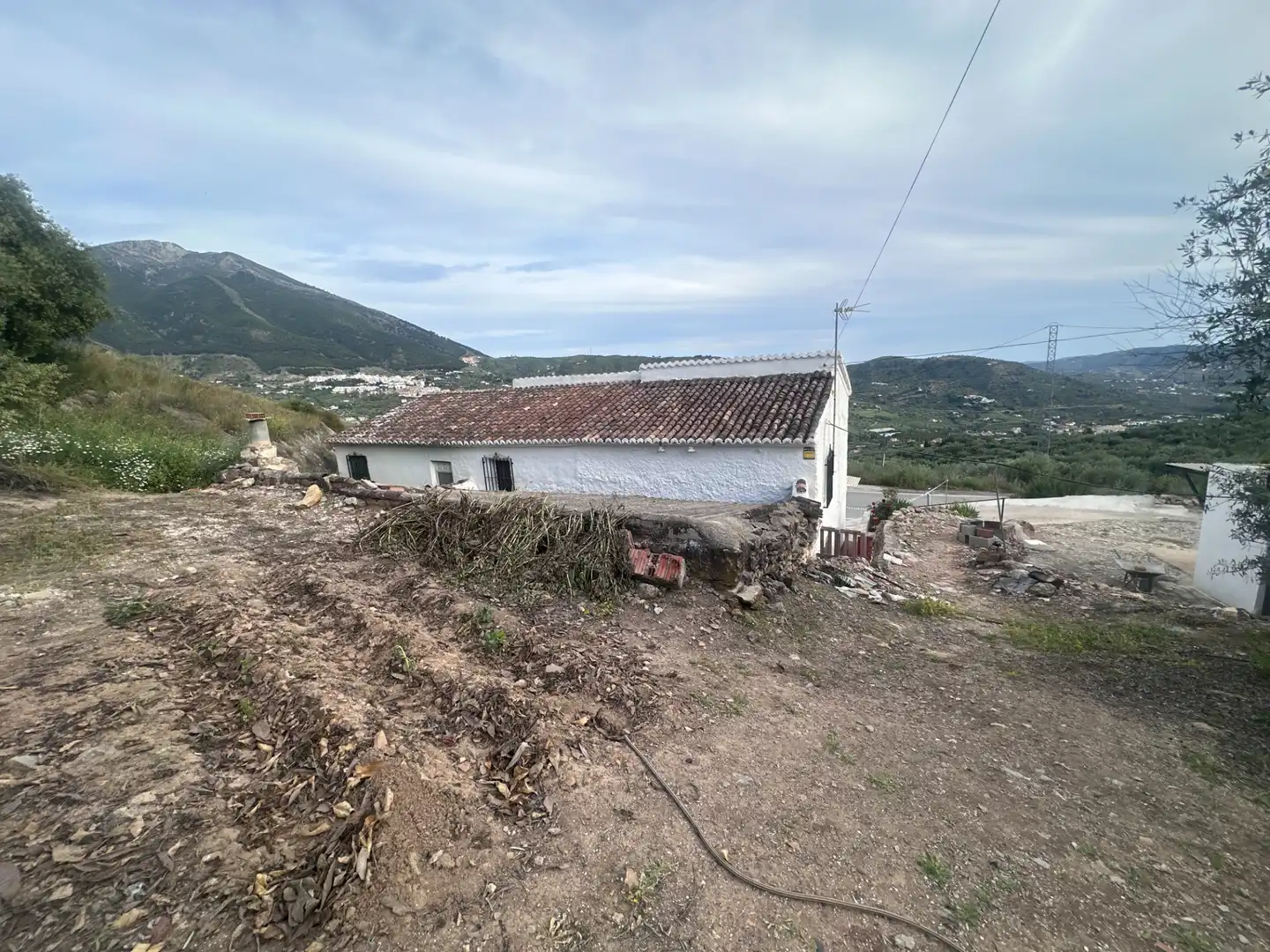 Vista exterior de Finca rústica en venda en Alcaucín amb Jardí privat, Terrassa i Moblat