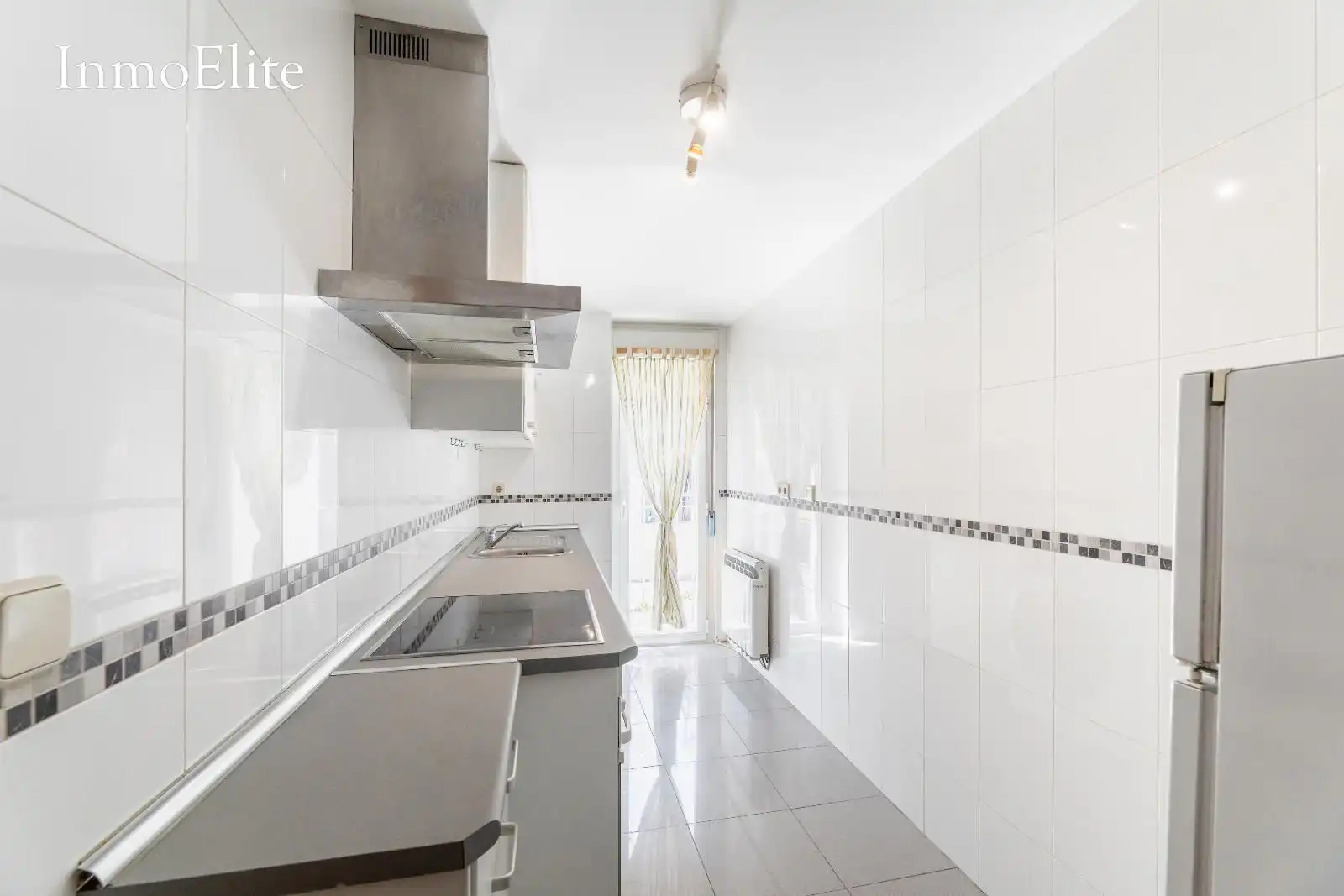 Cocina de Piso en venta en Madrid con Calefacción, Trastero y Horno